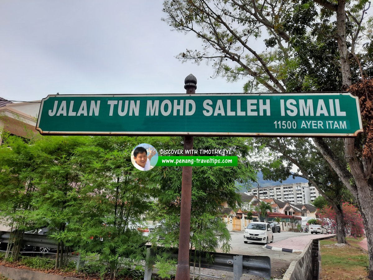 Jalan Tun Mohd Salleh Ismail roadsign