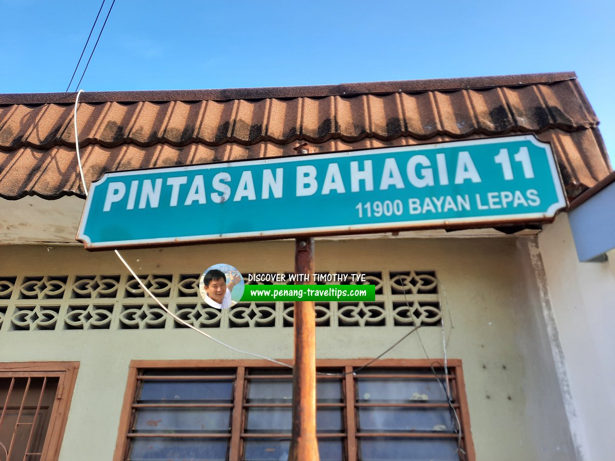 Pintasan Bahagia 11 roadsign