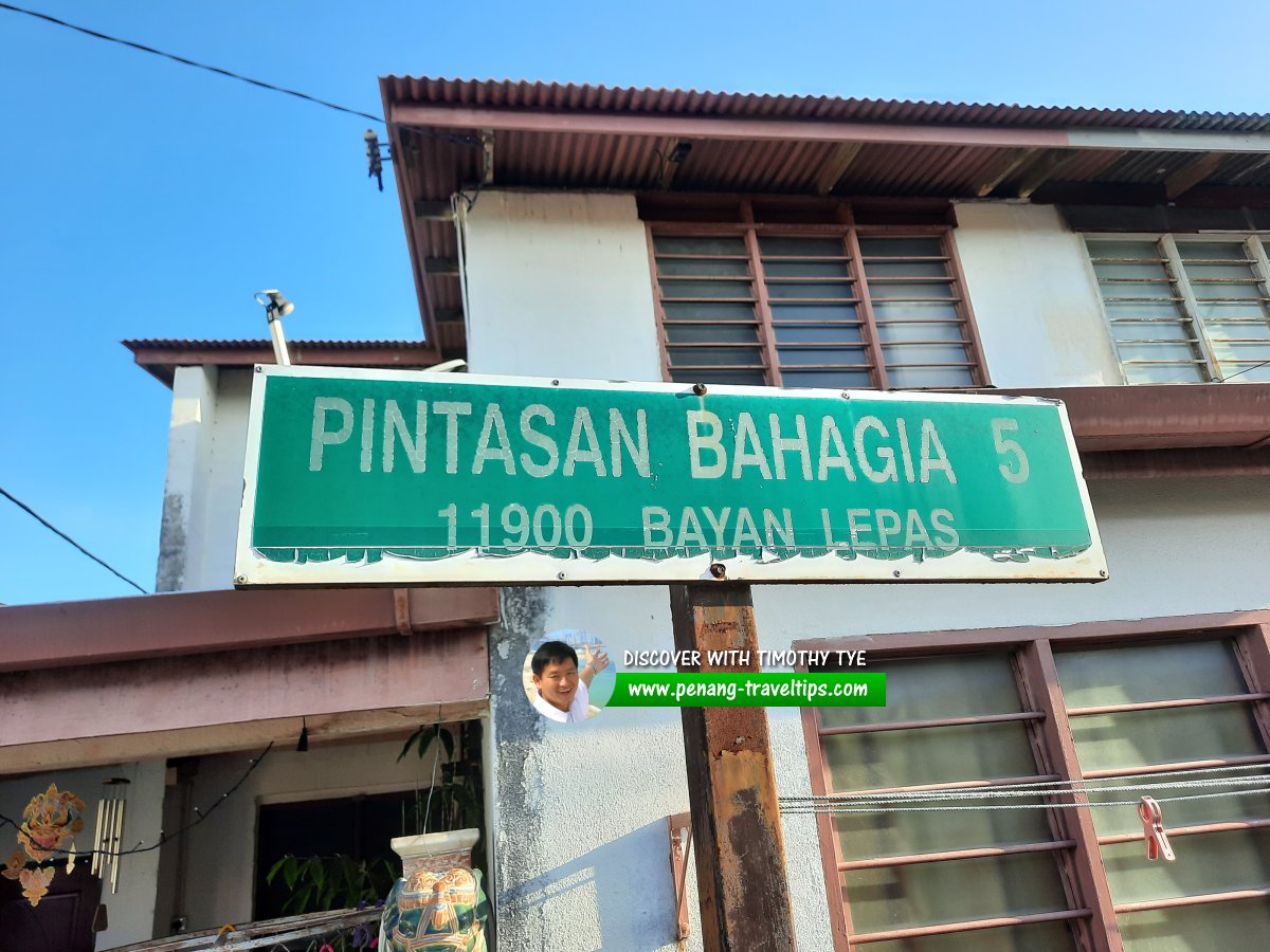 Pintasan Bahagia 5 roadsign