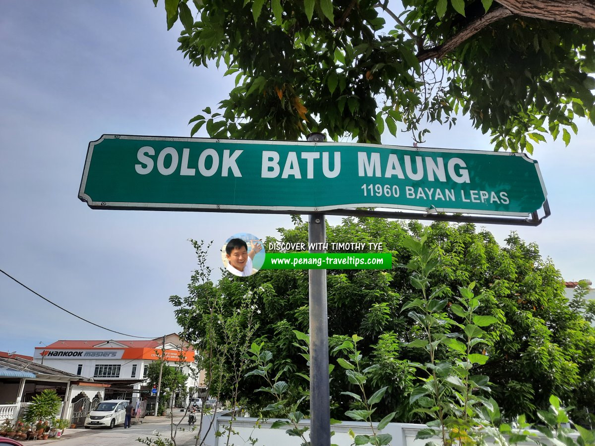 Solok Batu Maung roadsign