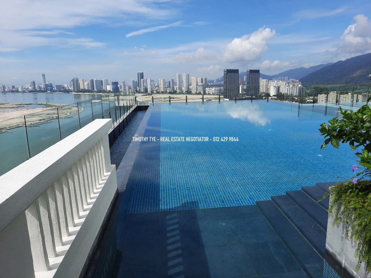 Straits Residences