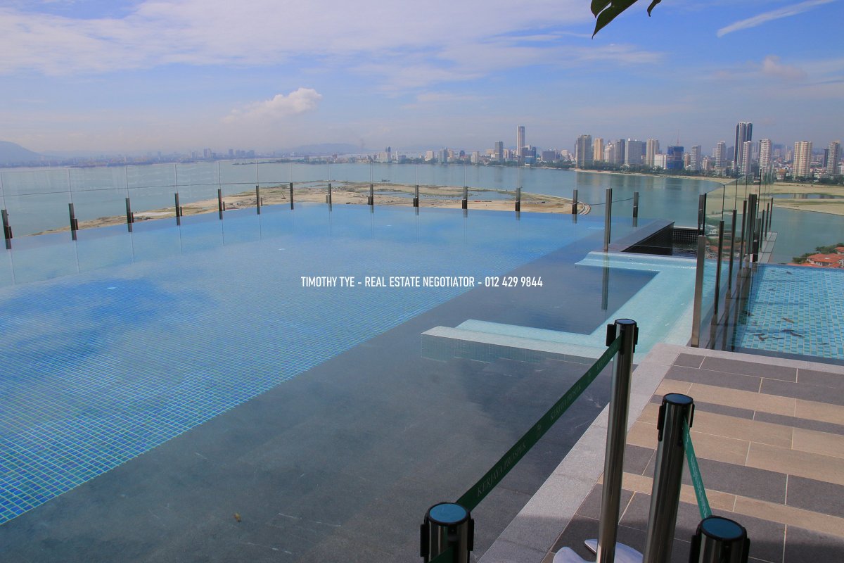 Straits Residences