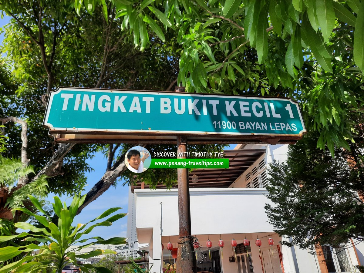 Tingkat Bukit Kecil 1 roadsign