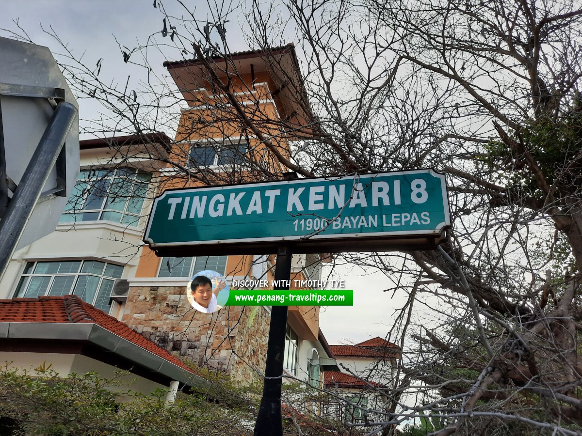 Tingkat Kenari 8 roadsign