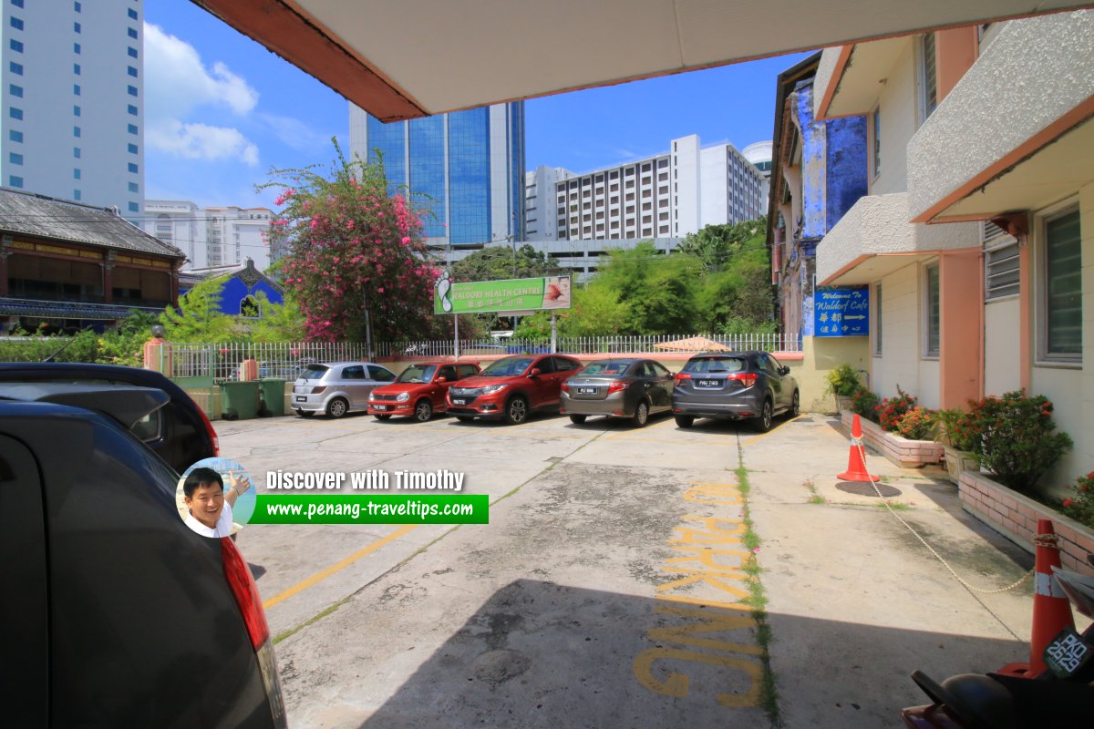 Spacious private car park at Waldorf Hotel