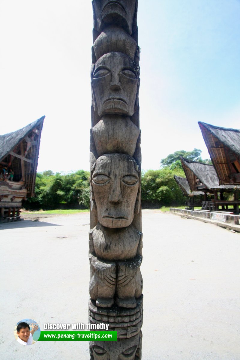 Batak totem pole