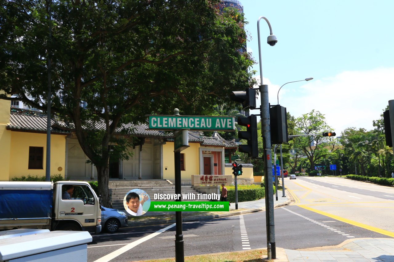 Clemenceau Avenue roadsign