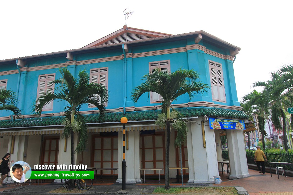 Garishly painted restored shophouse at junction of Craig Rd and Tanjong Pagar Rd