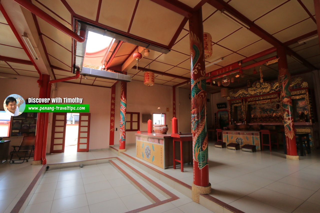 Long Du Gong Temple, Kluang