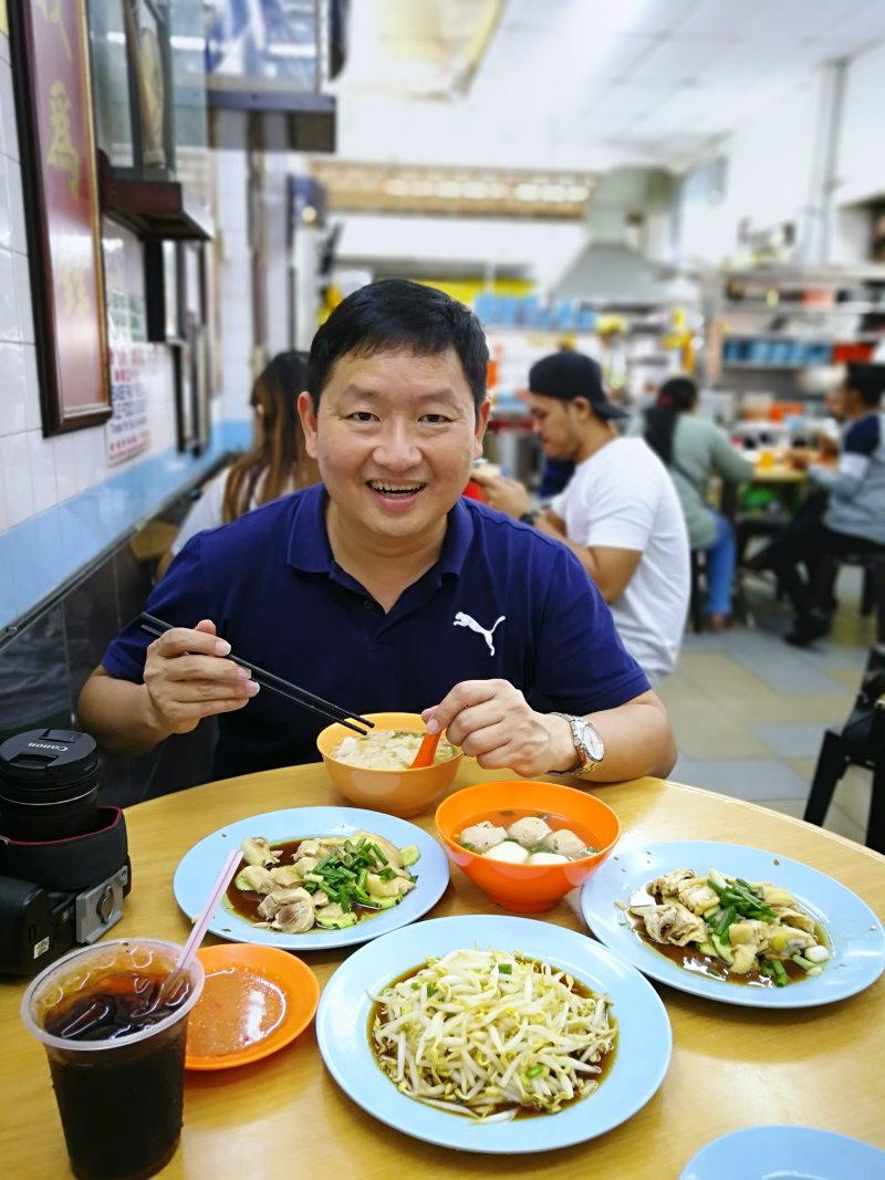 Lou Wong Ipoh Bean Sprout Chicken 老黄芽菜鸡沙河粉, Ipoh, Perak