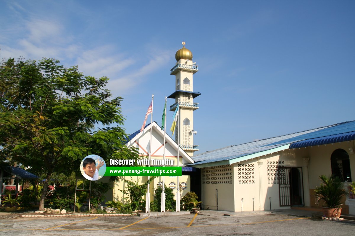 Minaret of Masjid Al Qahhar before reconstruction