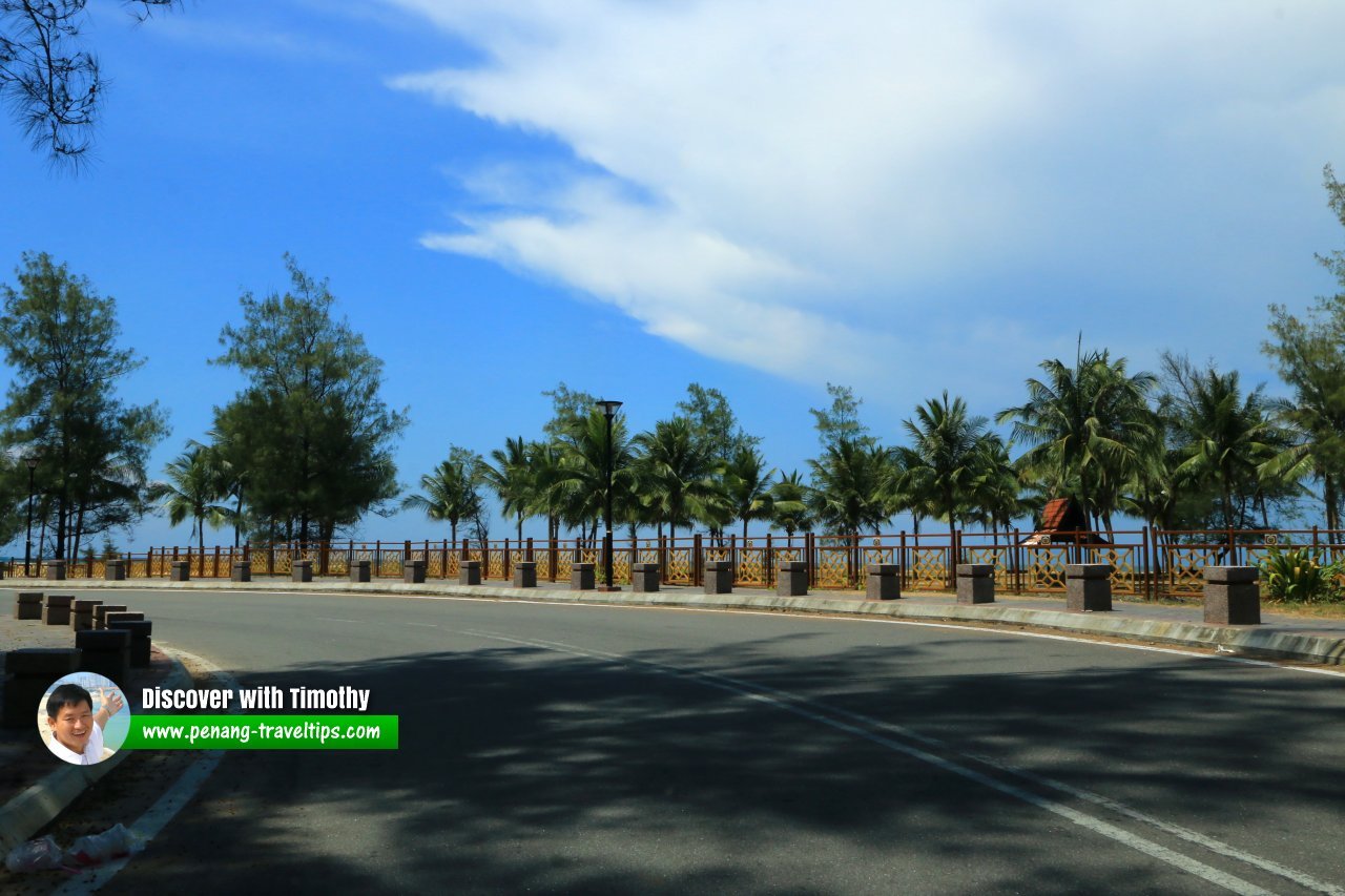 Pantai Air Tawar, Terengganu