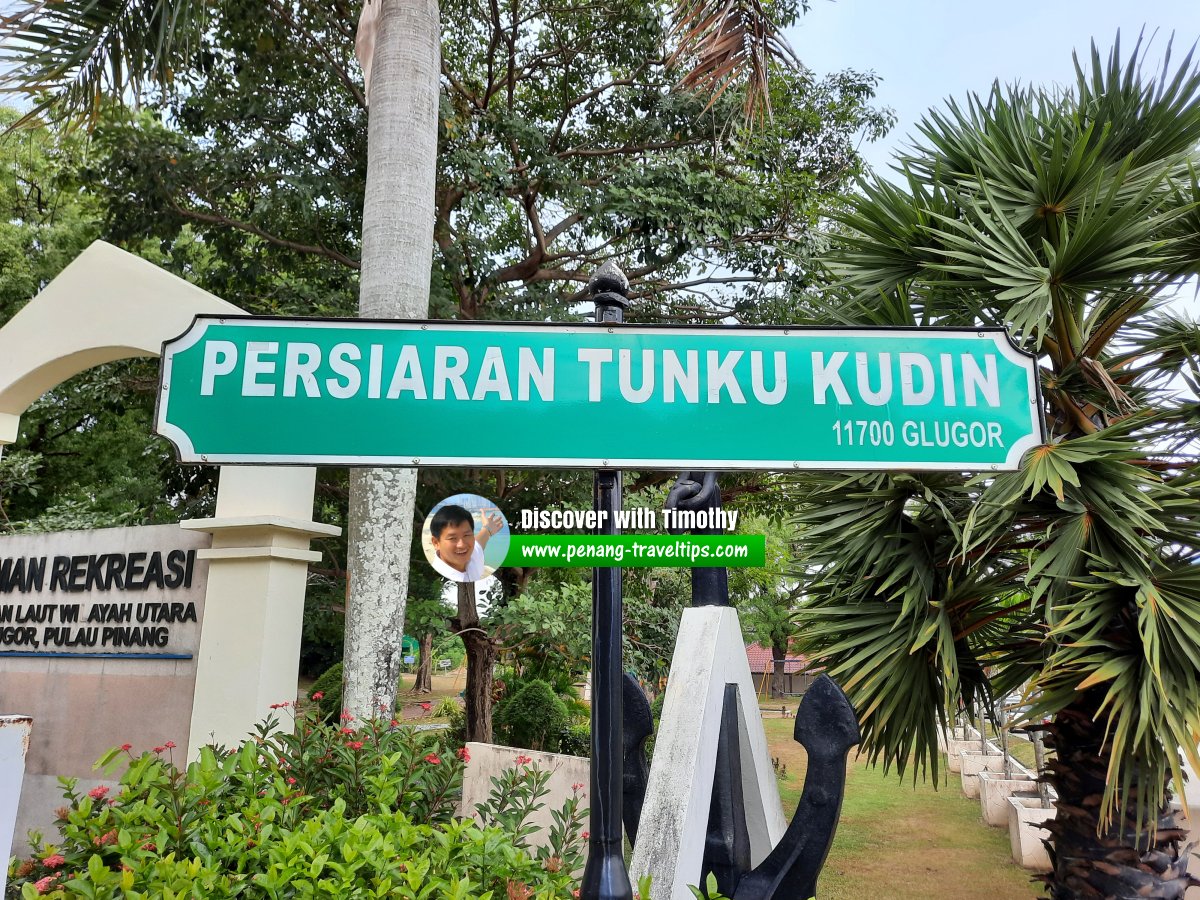 Persiaran Tunku Kudin roadsign