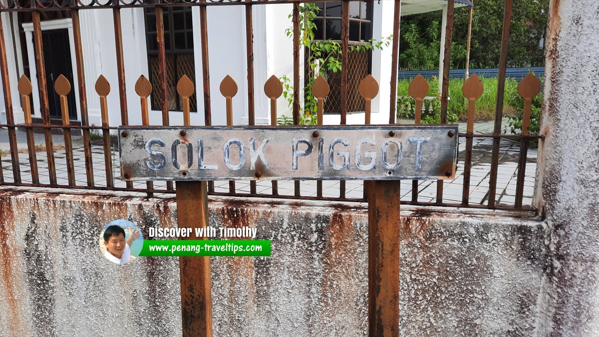 Solok Piggot roadsign