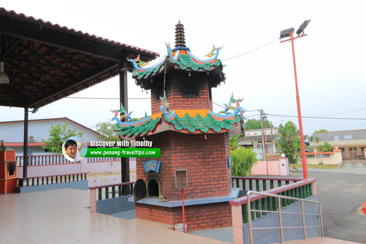 Ang Siang Tai Tee Temple, Kluang