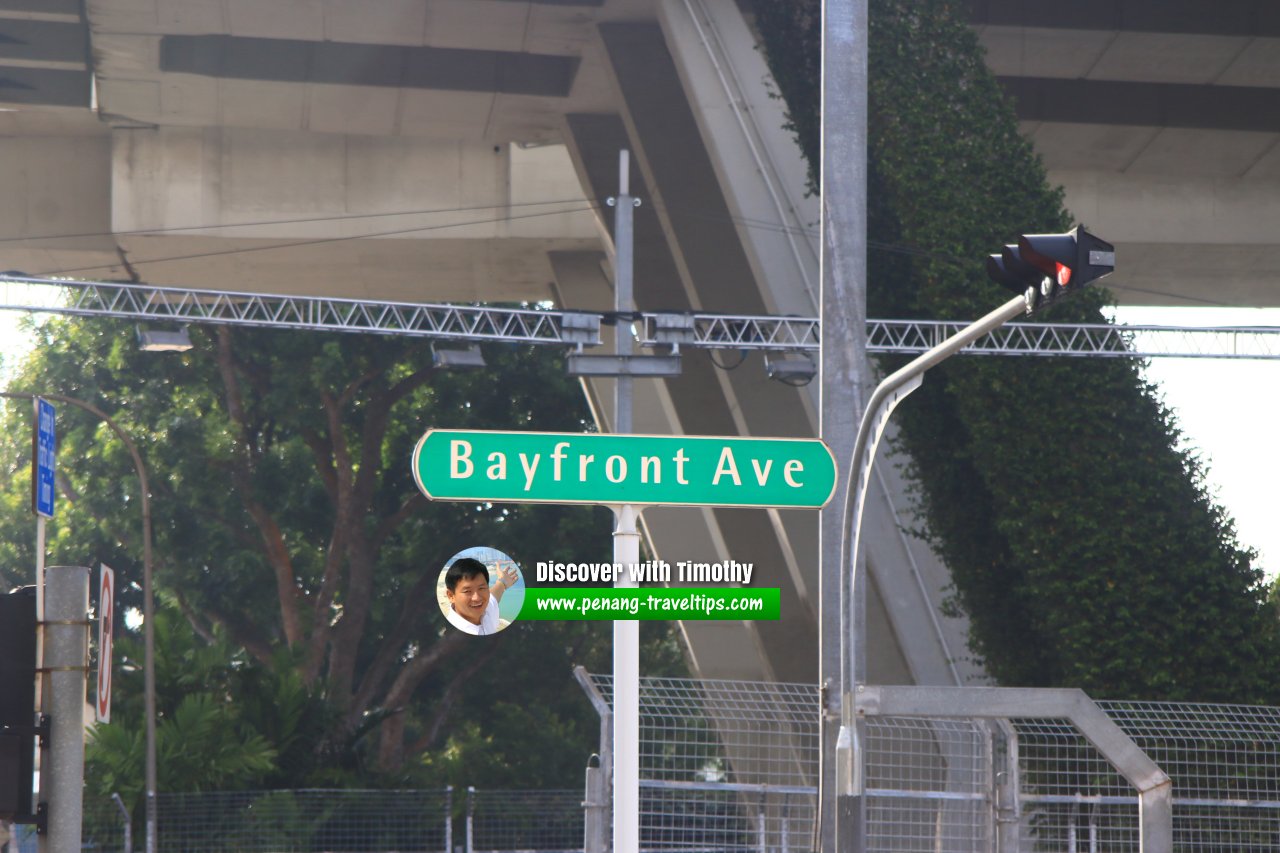 Bayfront Avenue roadsign