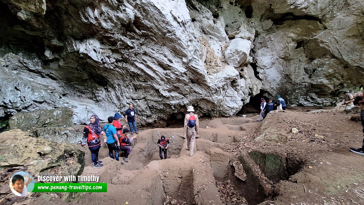 Gua Teluk Kelawar, Lenggong