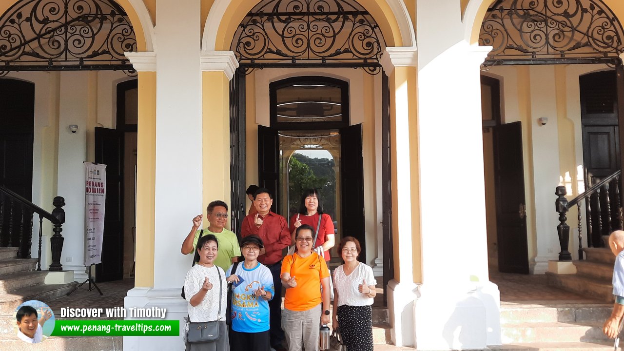 With members of Penang Tour Guide Association, including Yeap Peng Hoe and Gillian Oon