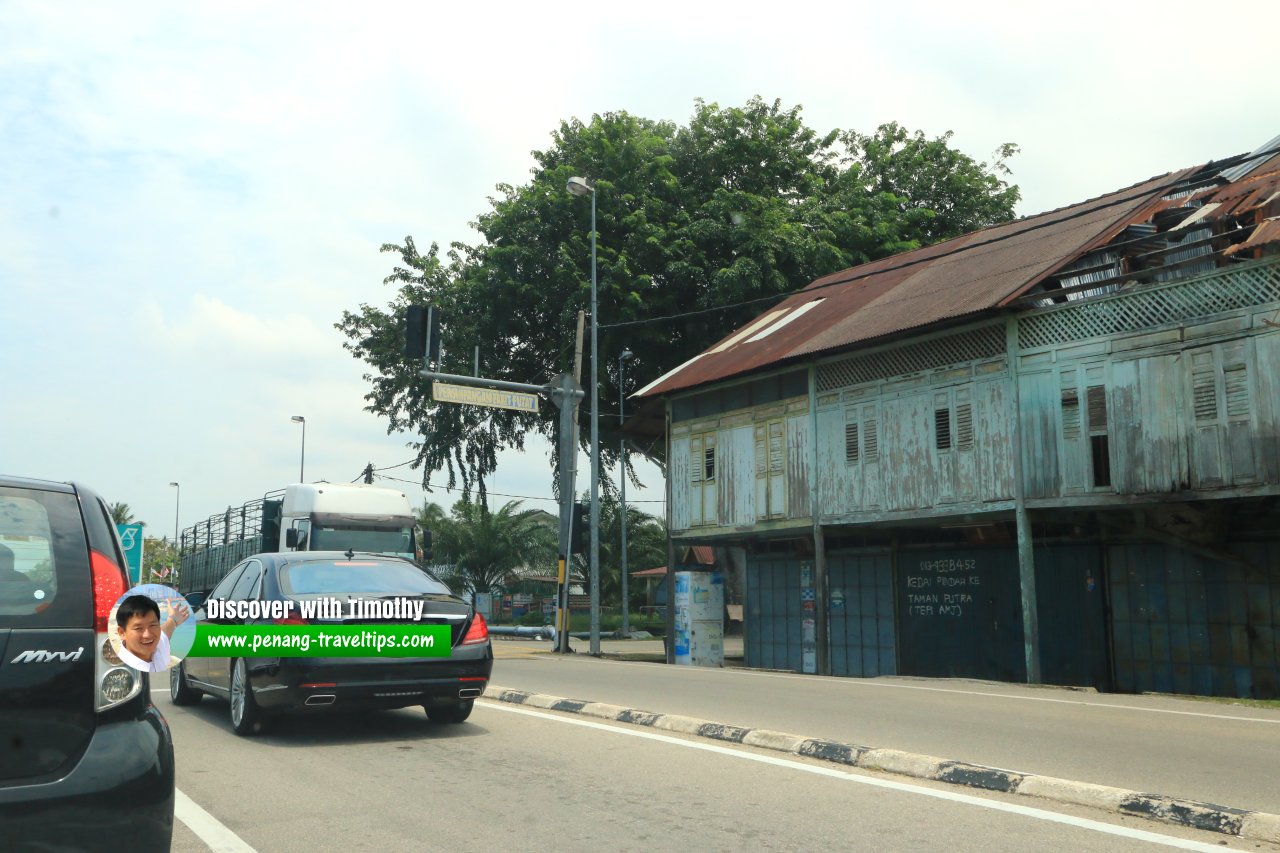 Persimpangan Parit Putat, Sungai Rambai