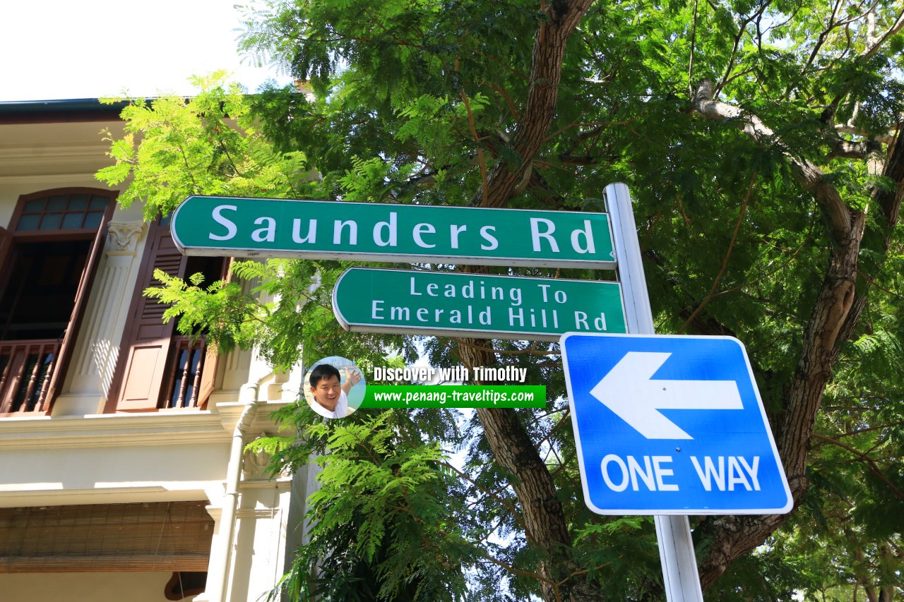 Saunders Road roadsign