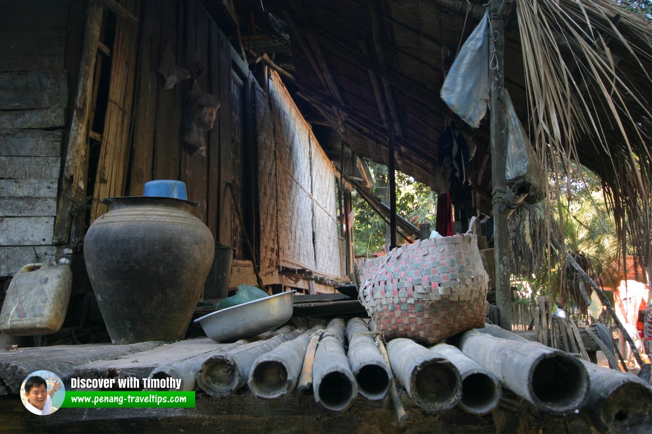 Ban Muang Keo, Laos