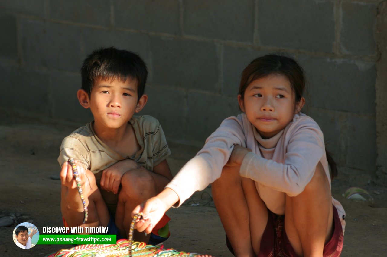 Ban Muang Keo, Laos