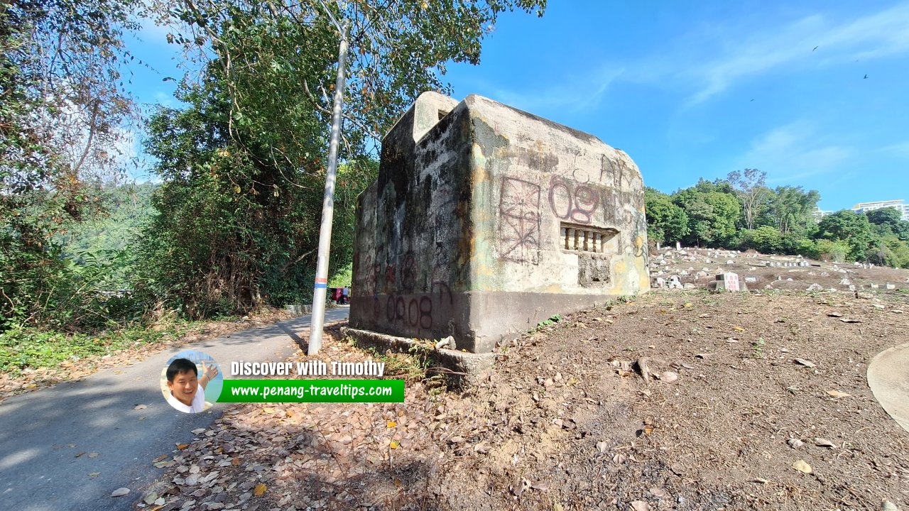 Pillbox A, Mount Erskine Cemetery