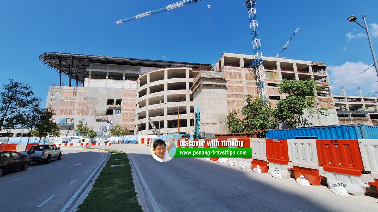 The Waterfront Shoppes under construction