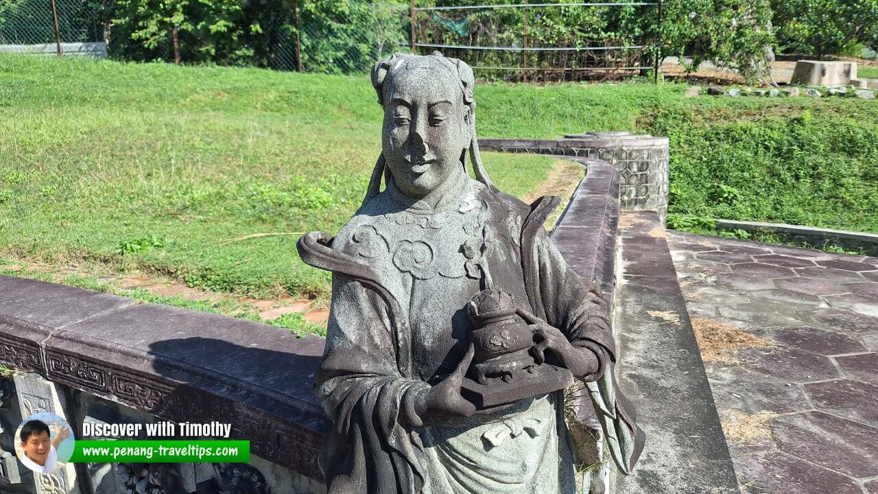 Kapitan Chung Keng Quee's Tomb