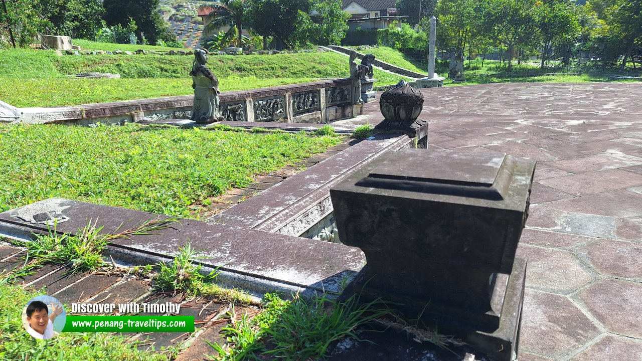 Kapitan Chung Keng Quee's Tomb