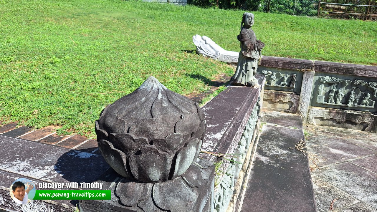 Kapitan Chung Keng Quee's Tomb