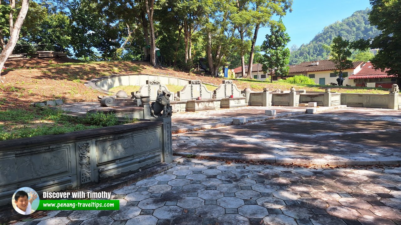 Kapitan Chung Thye Phin's Tomb