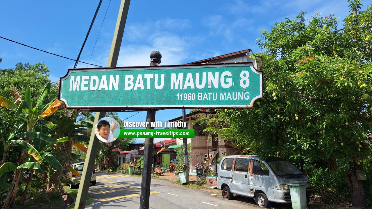 Medan Batu Maung 8 roadsign
