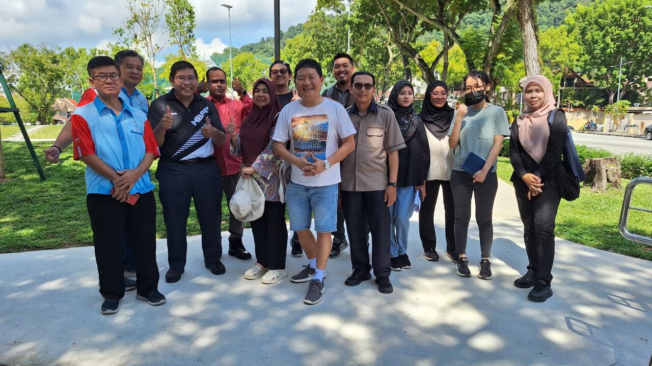 Taman Kejiranan Lengkok Nipah