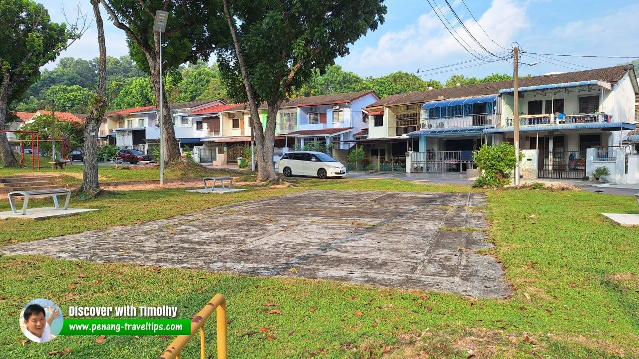 Tanah Lapang Lintang Permai 2