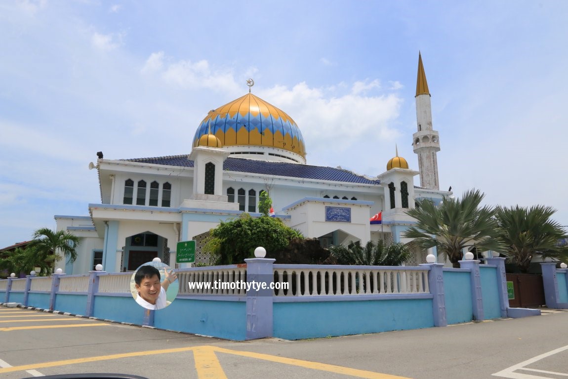 Masjid Kampung Sedili Besar