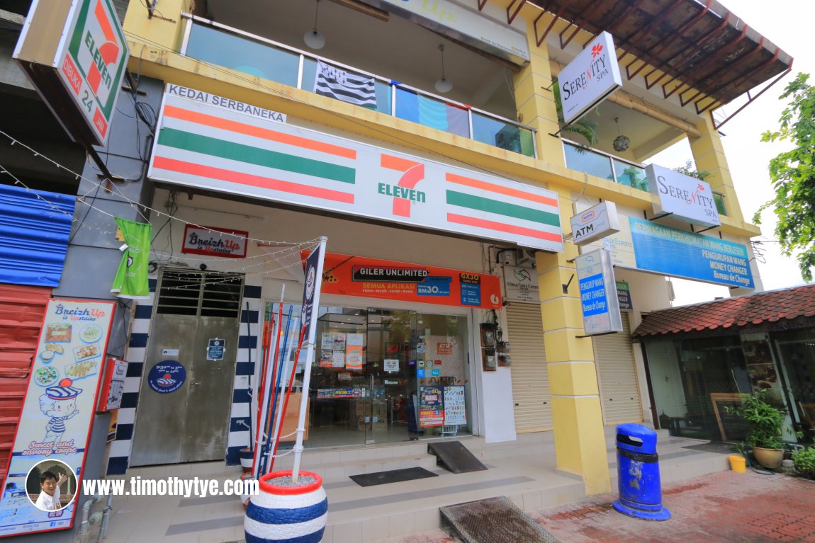 7-Eleven at Pantai Cenang