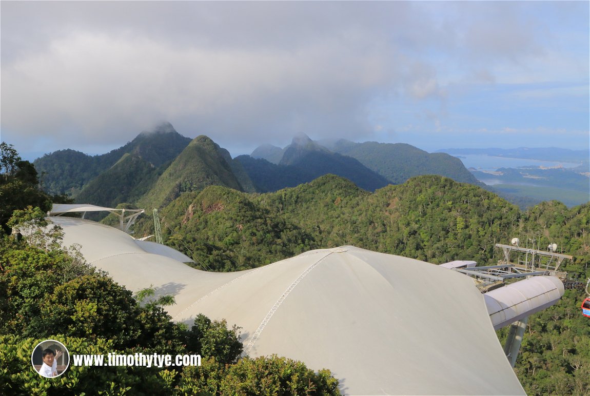 Craggy peaks of Gunung Machincang