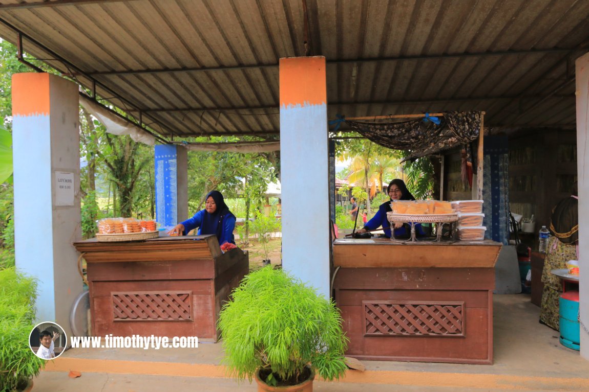 Ladies making kuih for sale at Makam Mahsuri