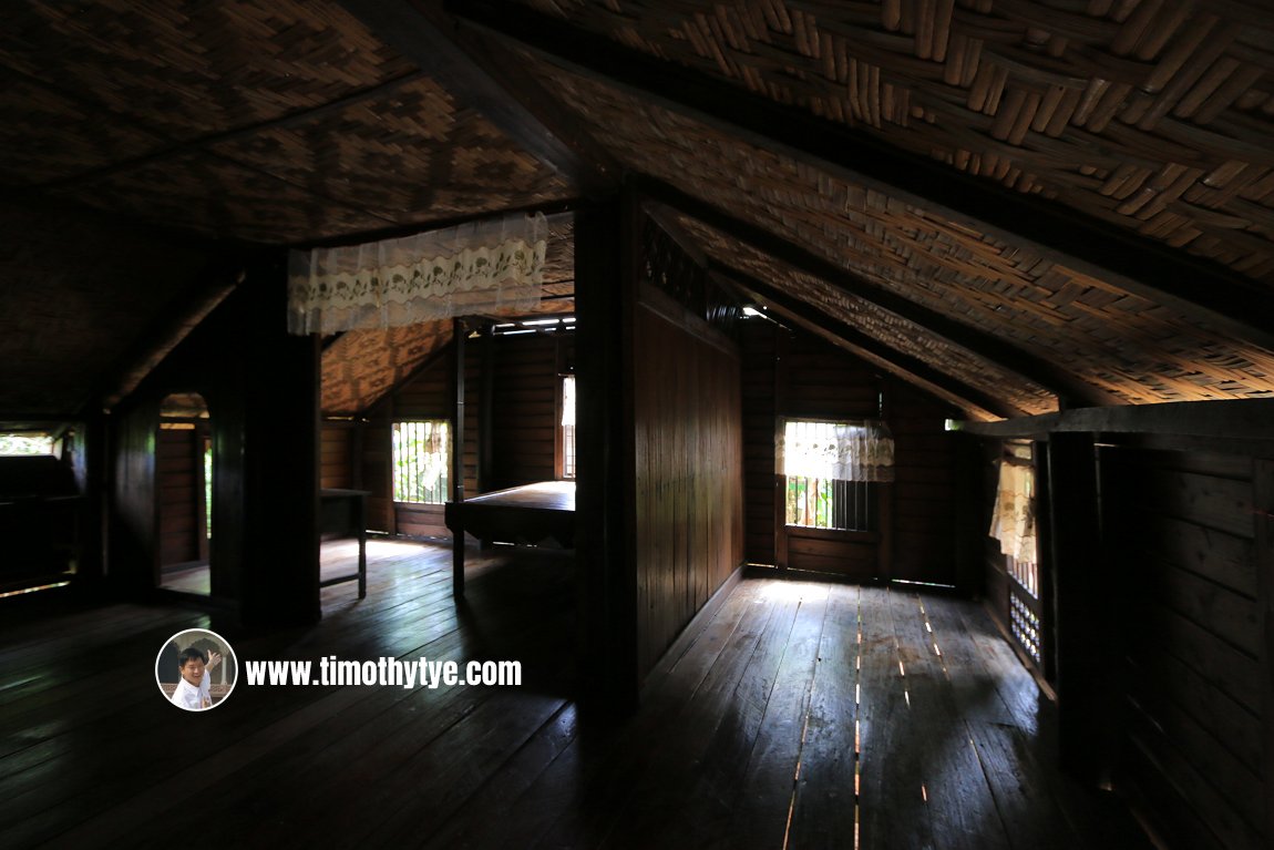 Teratak Sri Tama, traditional house at Makam Mahsuri