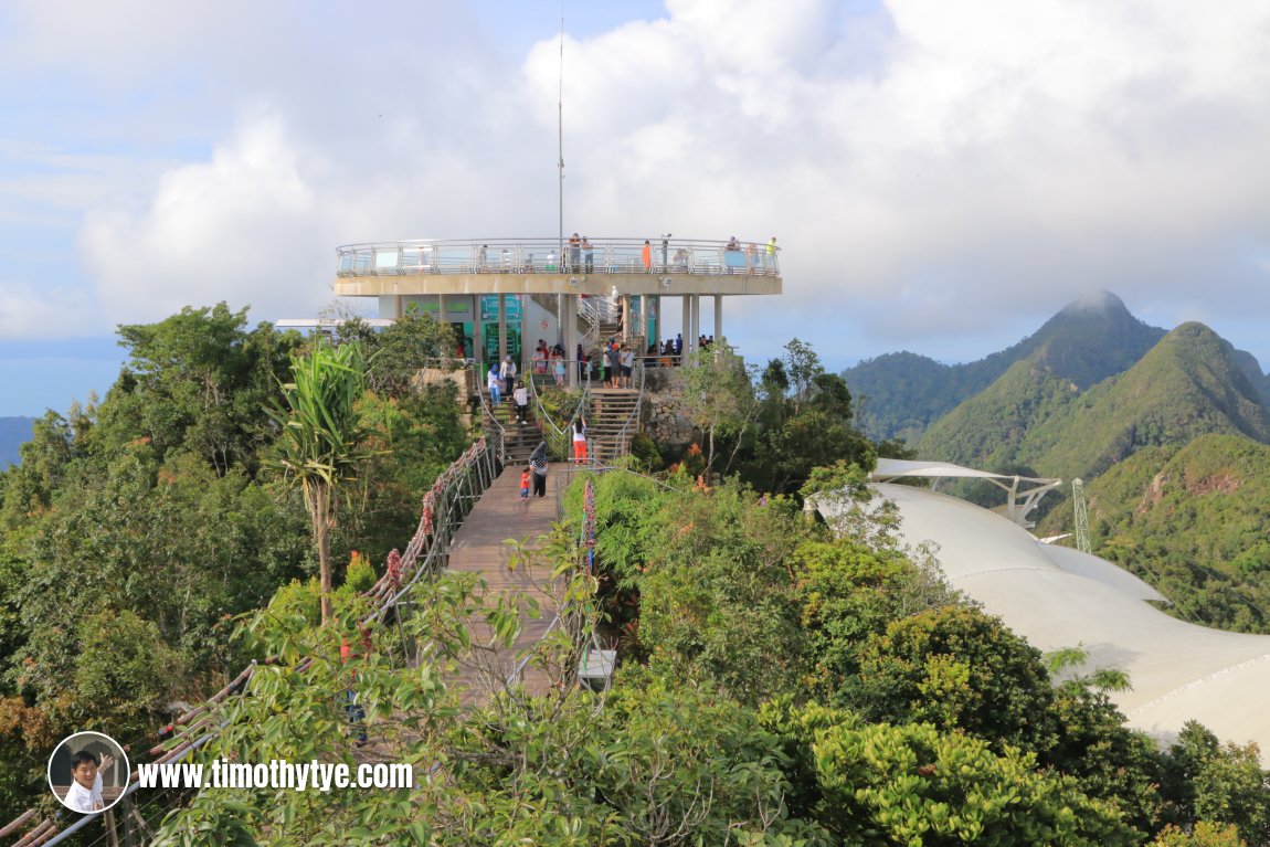 Viewing platform at Gunung Machincang