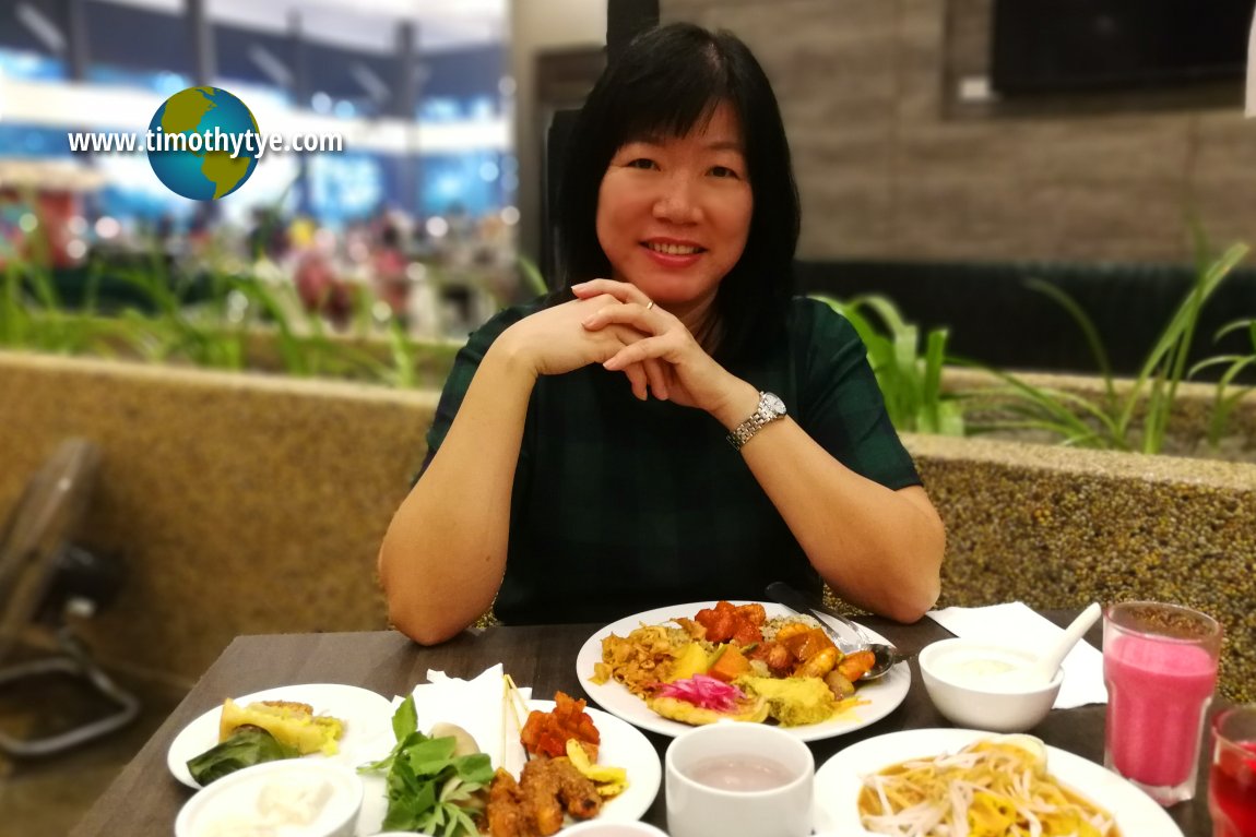 CS Cafe, Cinta Sayang Resort