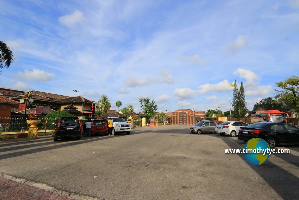 Sultan Ismail Petra Arch, Kota Bharu