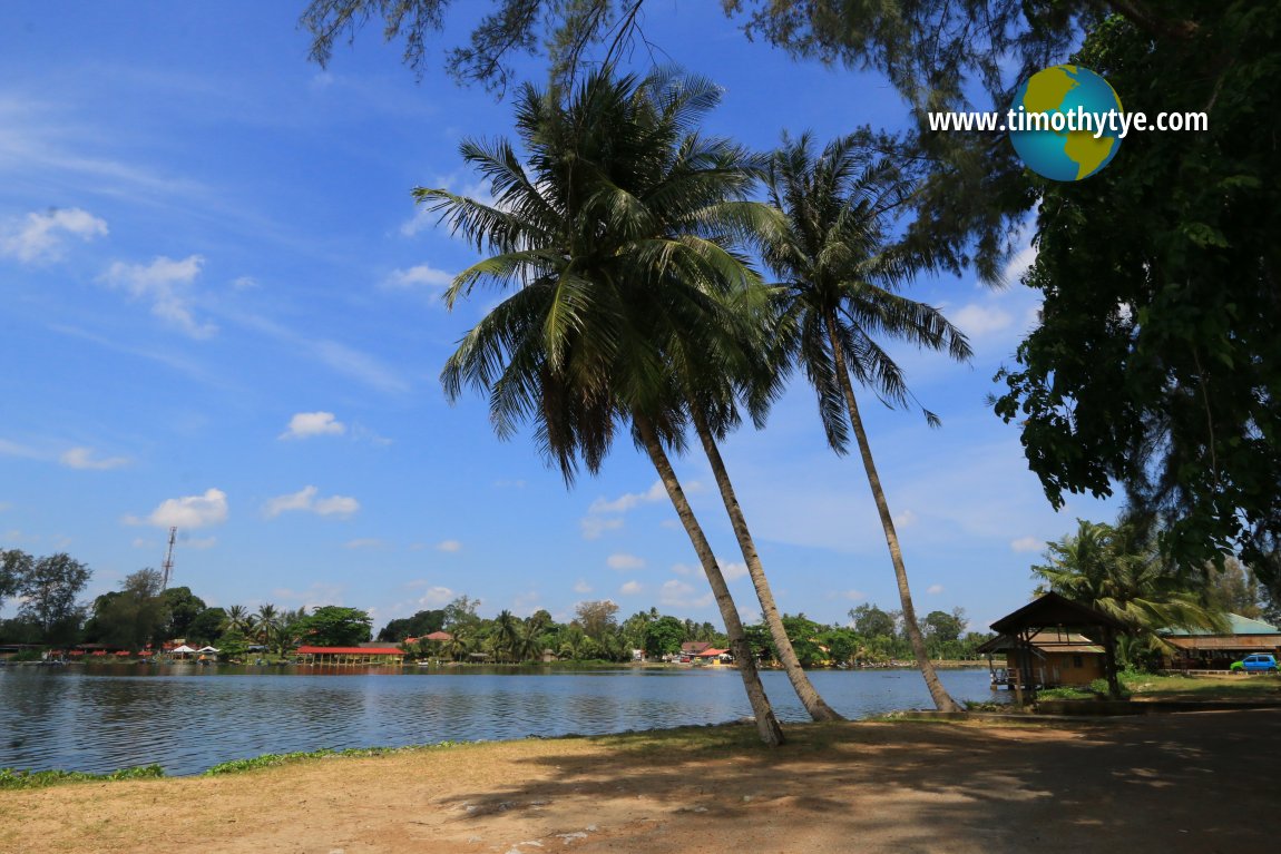 Pantai Sri Tujoh, Tumpat