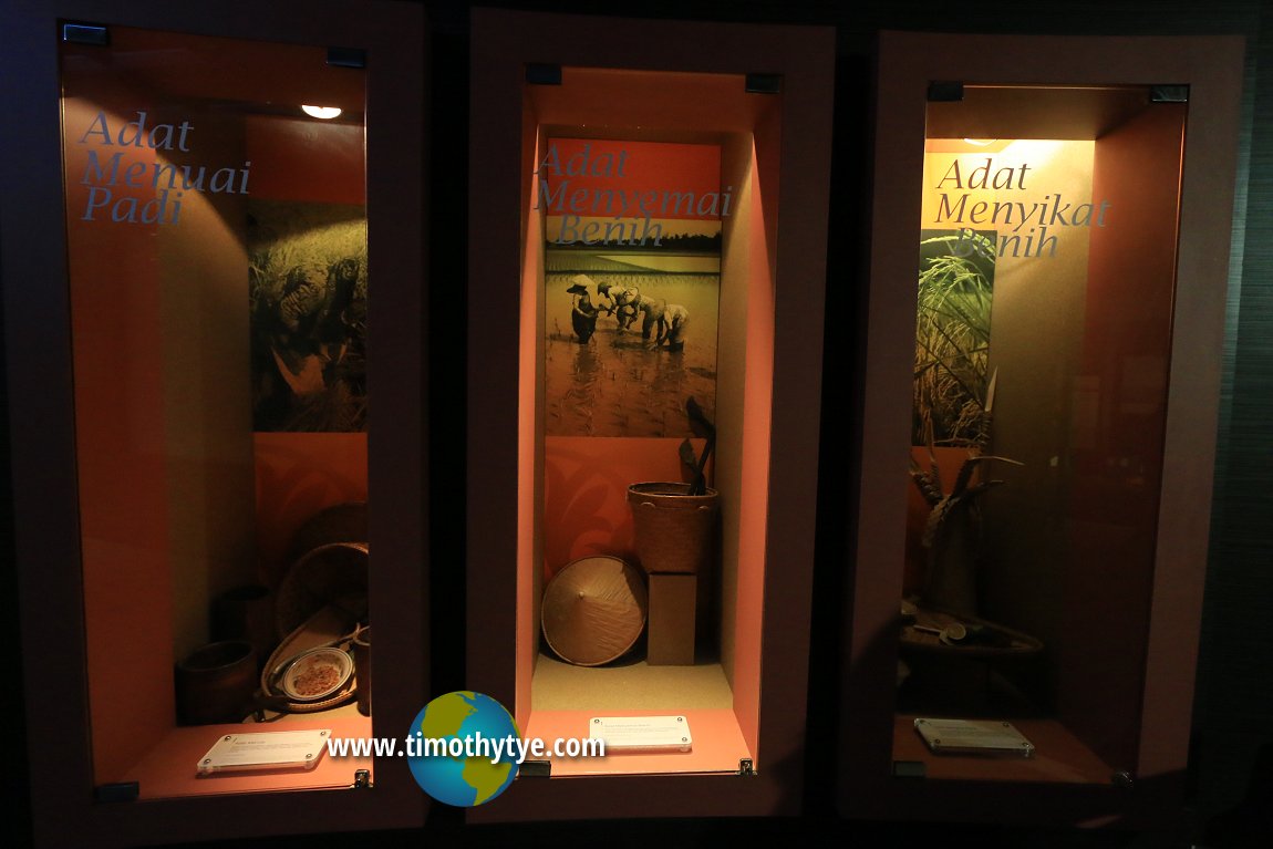 Muzium Adat, Kuala Klawang