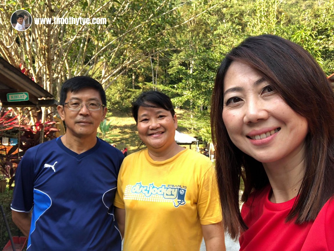Eunice Ooi with owners of the Gopeng Rainforest Resort