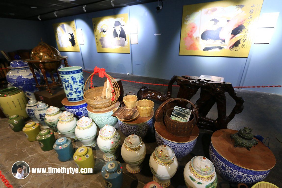 Chinese vases, possibly for sale, at Gaharu Tea Valley Gopeng