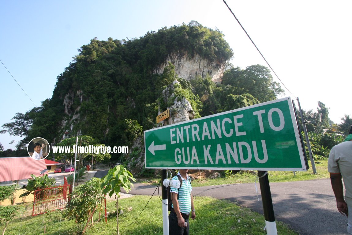 Entrance to Gua Kandu