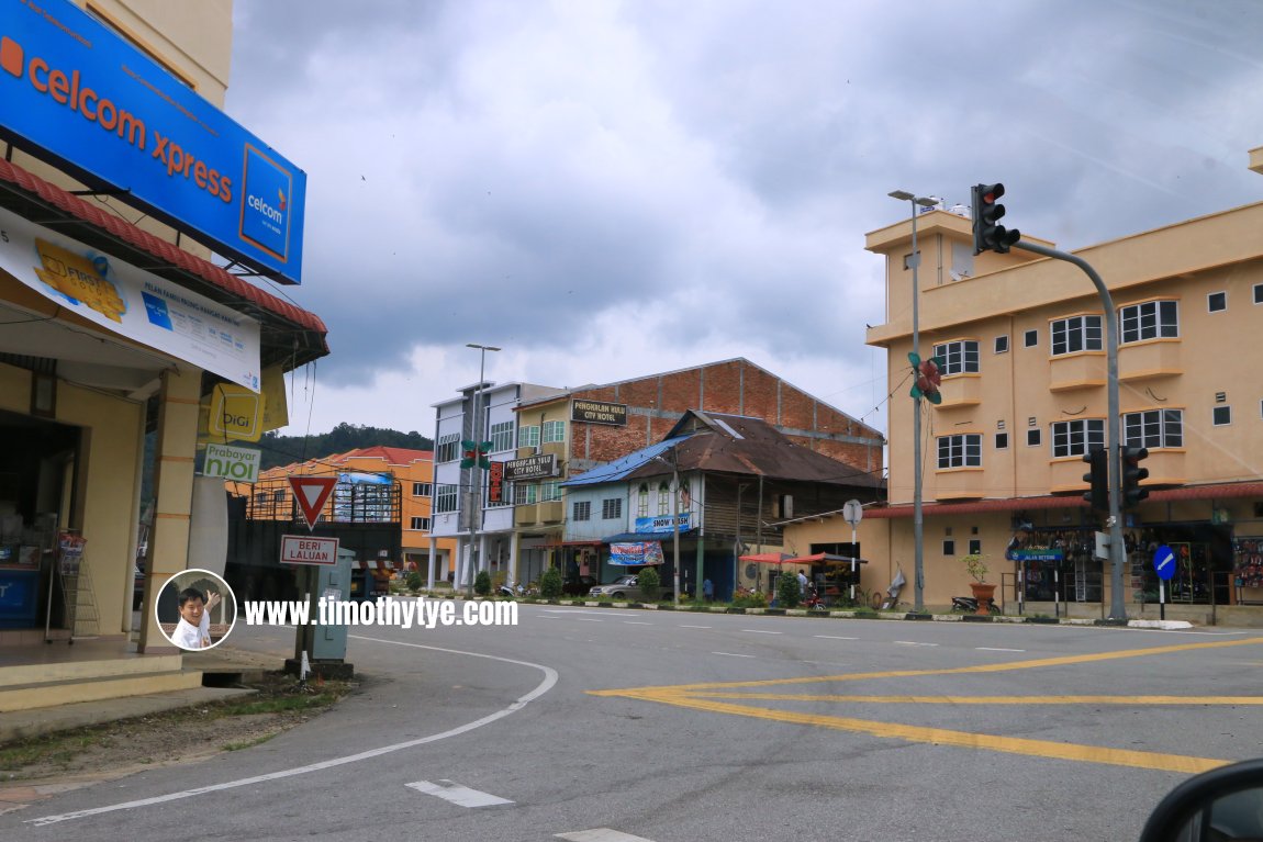 Jalan Betong (Route 77), Pengkalan Hulu