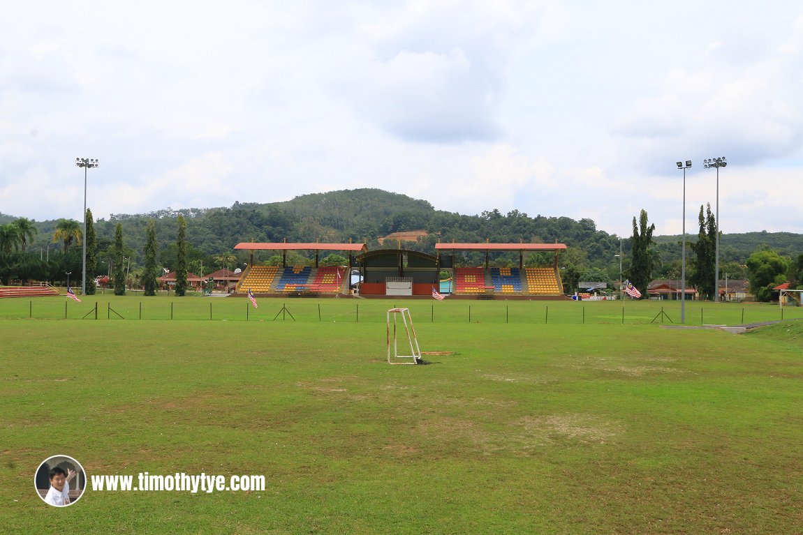 Kompleks Sukan Majlis Daerah Pengkalan Hulu